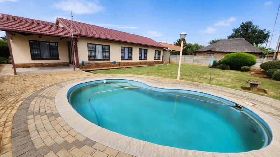 3 Bedroom Property for Sale in Meiringspark North West